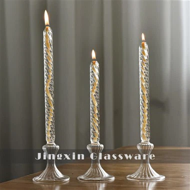 Glerolíulampa kerti