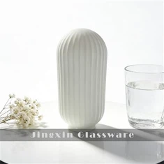 sporöskjulaga lampaskermur úr gleri